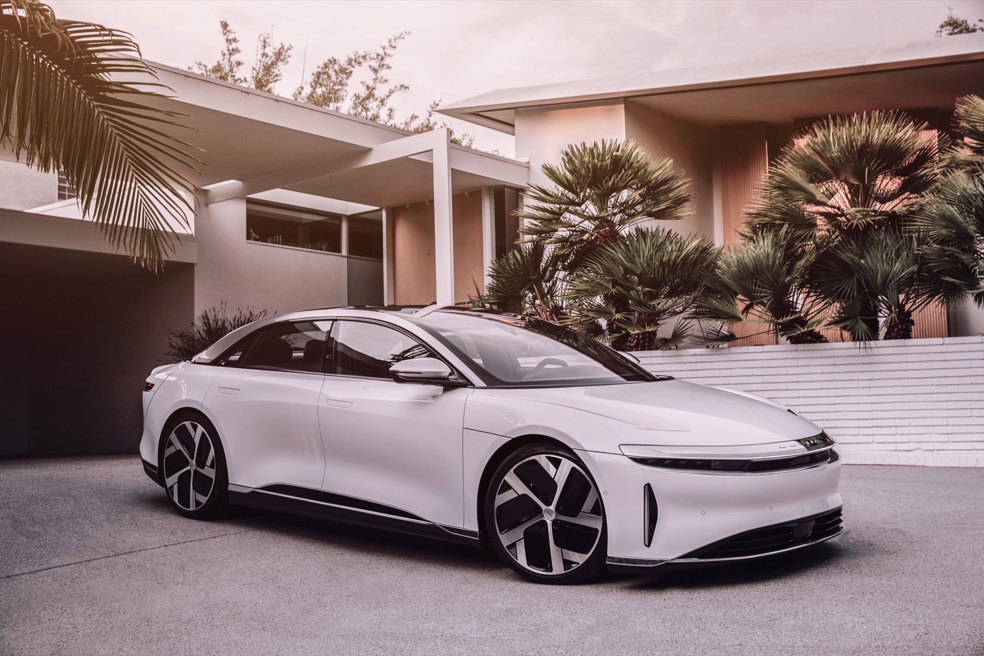 First test confirms Lucid Air charges faster than Model S or TaycanFirst test confirms Lucid Air charges faster than Model S or Taycan