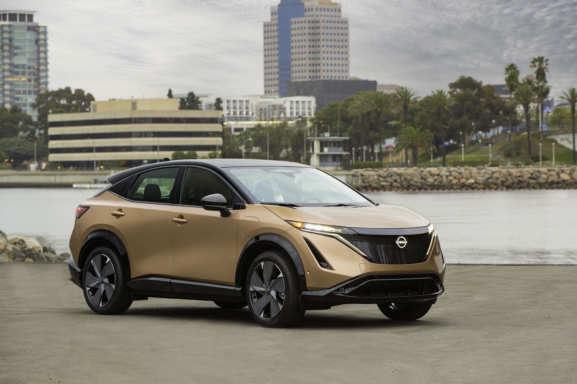 Nissan Ariya and Leaf will coexist—two EVs well under $40,000, thanks to EV tax creditNissan Ariya and Leaf will coexist—two EVs well under $40,000, thanks to EV tax credit