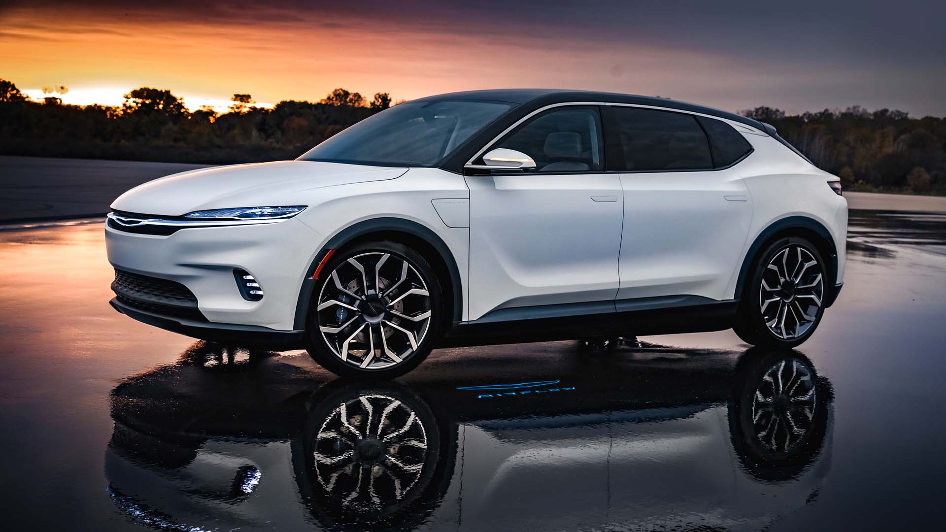 400-mile Chrysler Airflow Concept leads brand's EV strategy400-mile Chrysler Airflow Concept leads brand's EV strategy