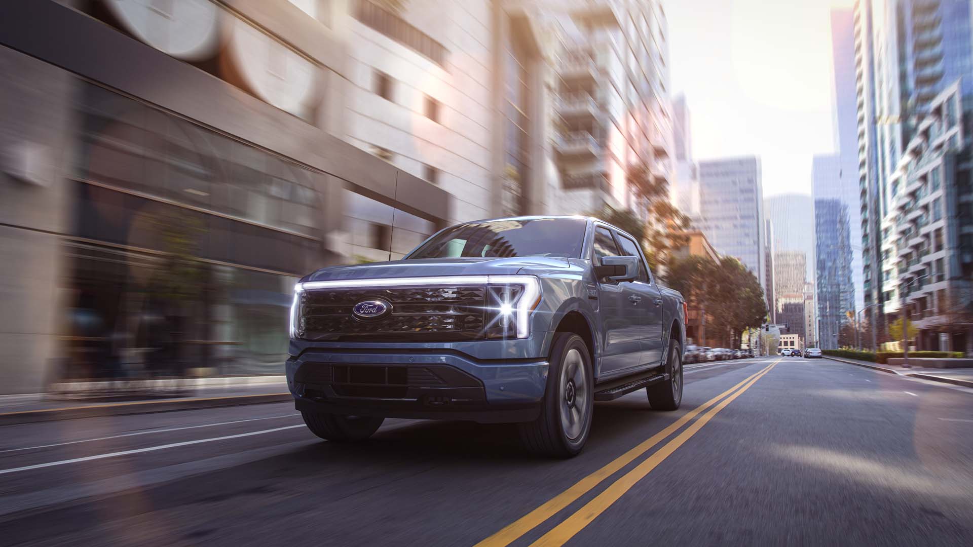 Ford confirms F-150 Lightning EV battery pack details, range estimatesFord confirms F-150 Lightning EV battery pack details, range estimates