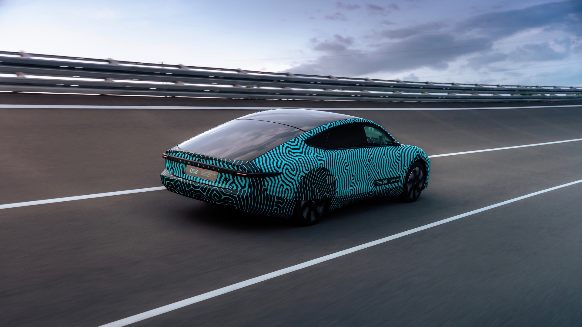 Lightyear shows importance of aero: 250-mile range at 80+ mph, with just 60 kwh?Lightyear shows importance of aero: 250-mile range at 80+ mph, with just 60 kwh?