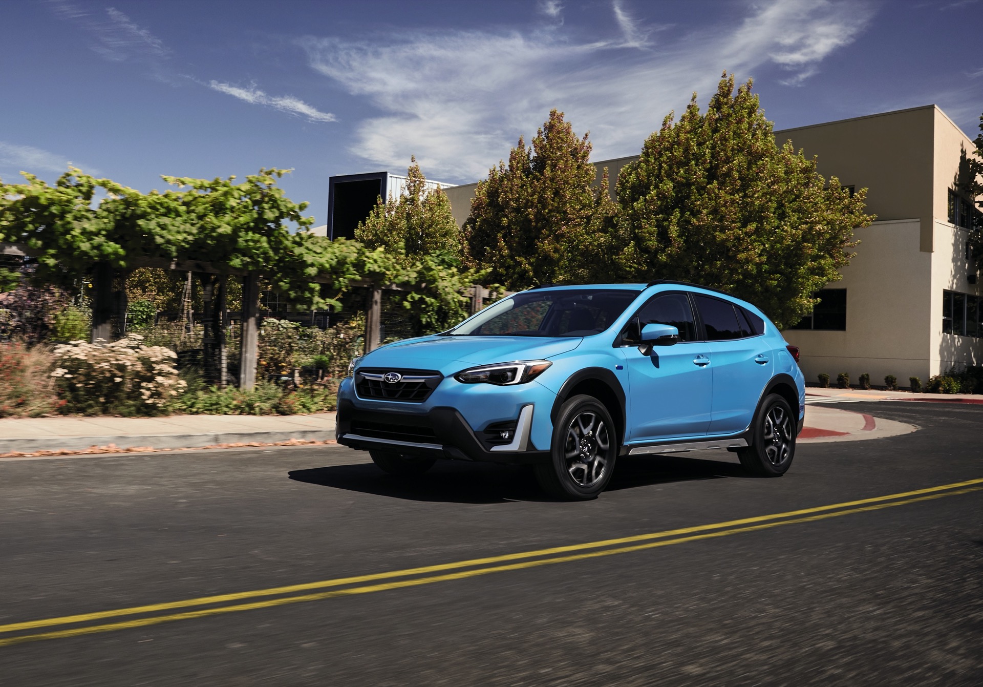 2022 Subaru Crosstrek Hybrid still goes 17 miles electric, is unique among affordable plug-in hybrids2022 Subaru Crosstrek Hybrid still goes 17 miles electric, is unique among affordable plug-in hybrids