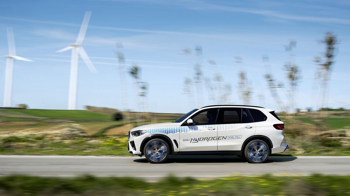 Are hydrogen-powered cars a better option than electric vehicles?